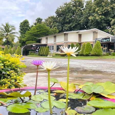The Orchid House Hotel Nong Kung Yai Ngoại thất bức ảnh